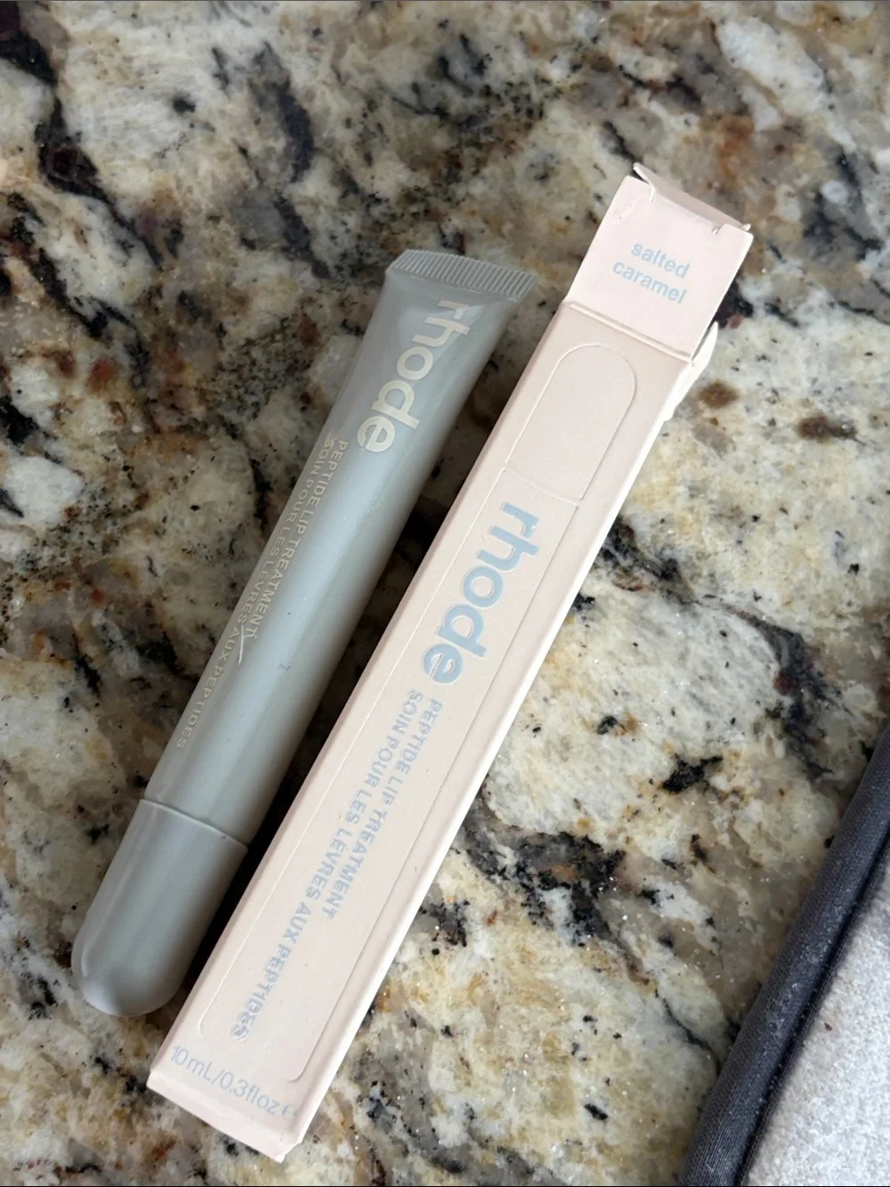 ⚡️🖤RHODE Peptide Lip Treatment Salted Caramel